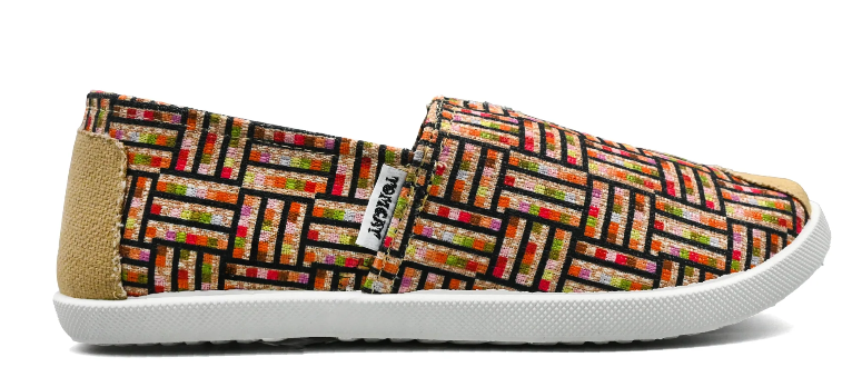 Emmy Chapisha Canvas Shoes - Ankara Red